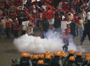 Beira-Rio vira campo de batalha após empate com o Criciúma