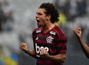 Ex-dirigente do Flamengo rasga elogios a Willian Arão: 'É jogador de Europa'