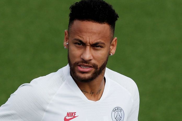 Neymar admite erros na carreira e desabafa: 'Recuperar a confiança custa caro'