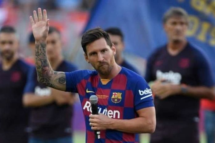 Messi faz postagem agradecendo mensagem de Pelé