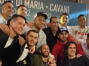 Neymar e elenco do PSG se divertem em festa de Cavani, Icardi e Di Maria