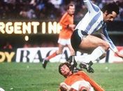 Campeão mundial em 1978, Leopoldo Luque morre de covid-19
