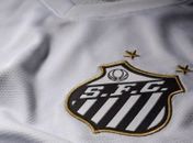 Perto de estrear nova camisa, Santos ainda não tem patrocínio master