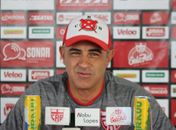 Marcelo Chamusca faz alerta ao CRB: "Posição do América é enganosa"