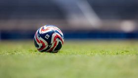 Selaj inicia tratamento anual do gramado do Estádio Rei Pelé visando a temporada 2026