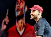 PSG informa que Neymar retirou proteção na perna