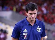 Eleição do Flamengo é fator a mais para saída de Barbieri. Bandeira resiste