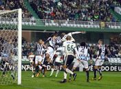 Santos não conseguiu balançar a rede do Coxa (Foto: Divulgação/Coritiba FC)