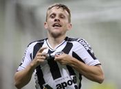 Ceará renova com Alex Amado até o fim da temporada e empresta João Paulo ao Figueirense