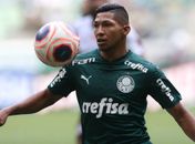 Defesa de Rony consegue efeito suspensivo, e Palmeiras pode ter reforço do atacante contra o Corinthians