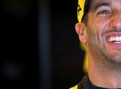 “Problema no cinto” causou o atraso de Ricciardo no TL2