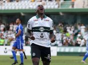Ex-atacante do Botafogo revela sonho de jogar no Flamengo: 'Se disser que não, estou mentindo'