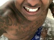 Sassá, do Cruzeiro, coloca dois dentes de ouro e recebe críticas na web