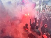 Itália multa torcedores que se aglomeraram antes do clássico entre Milan e Inter
