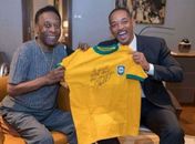 'Eu conheci a lenda', diz Will Smith sobre Pelé após pedir autógrafo