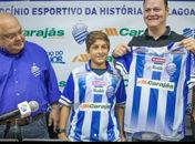 CSA anuncia lateral Carlinhos e confirma novo patrocínio máster