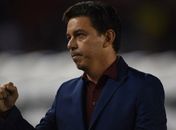 Técnico do River se diz preocupado com Chile e põe Libertadores em segundo plano