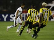 Por ter jogado no Vasco em 2019, Cáceres tem permissão para entrar no Brasil, pois possui registro de estrangeiros que podem trabalhar no Brasil