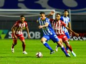 Desfalcado, CSA joga mal e perde para o Náutico pela Série B