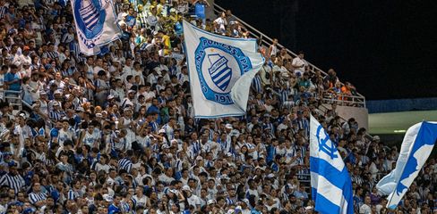 Torcida do CSA foi em bom número ao Estádio Rei Pelé