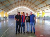 O vereador Chicão, Alex Mariano e o atual vice-prefeito, Leopoldo Amaral, acompanharam a vistoria no ginásio.