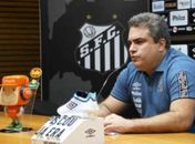 Santos se reúne para definir detalhes de novo patrocinador