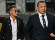 Pai de Neymar ofende jornalista após pergunta sobre festa: 'Fiz com a sua mãe'