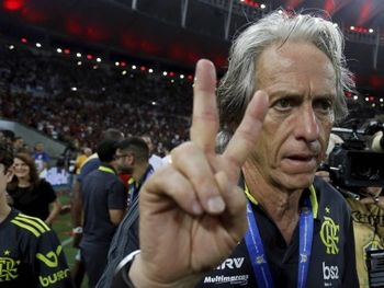 Jorge Jesus impulsiona buscas pelo Flamengo em Portugal
