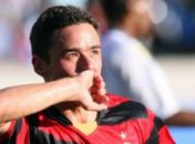 Campeão brasileiro com o Fla em 2009, Juan acerta com o Tombense-MG: ‘Muito feliz’