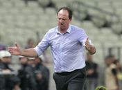 "Foi falha nossa", lamenta Ceni após empate com o Atlético-MG no fim do jogo