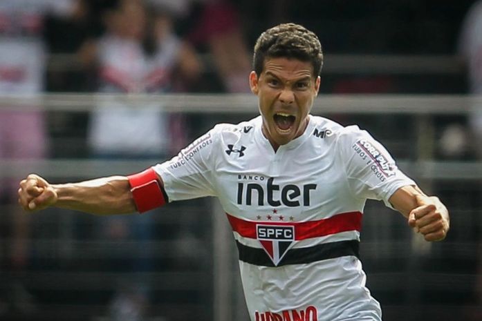 Hernanes foi o grande destaque na vitória sobre o Cruzeiro (Foto: Jales Valquer/Fotoarena/Estadão Conteúdo)