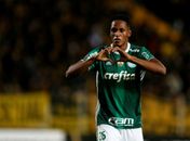 Mina deve ser negociado na próxima temporada com o Barcelona, por R$ 33 milhões (Foto: Andres Stapff/Reuters)
