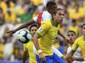 Alvo do Flamengo, Filipe Luis deixa futuro aberto e quer ver Neymar no Barcelona
