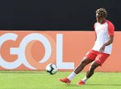 Jorge Jesus indica a contratação de atacante peruano para o Flamengo
