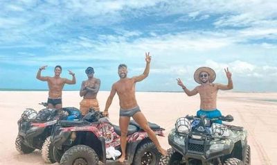 Diego, Éverton Ribeiro e Vitinho estão curtindo as férias no Ceará 