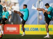 Seleção encerra preparação para duelo com o Chile e Tite mantém o mistério sobre escalação