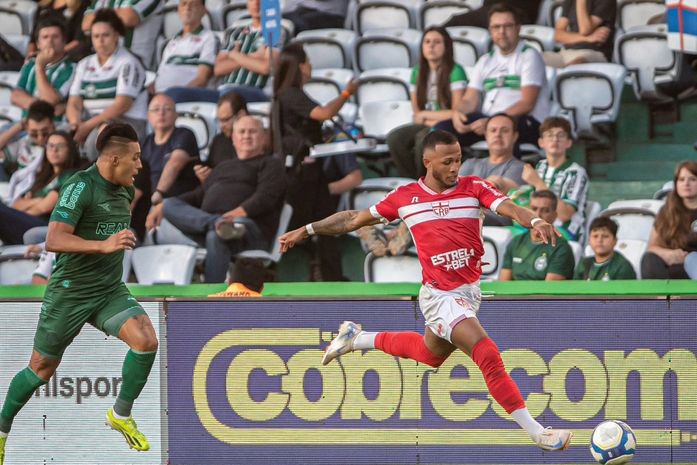 Série B: Fora de casa, CRB vacila no final e acaba derrotado pelo Coritiba