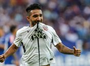 Em volta ao Corinthians, Clayson 'se levanta' para superar marcas de 2017