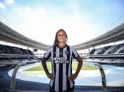 Bárbara Melo vestirá a camisa do Botafogo