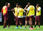 Dorival exige mudança de hábitos e postura dos jogadores do São Paulo (Foto: Sergio Barzaghi/Gazeta Press)