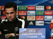 Daniel Alves dá declaração polêmica sobre morte de Astori