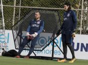 Timão se prepara para perder Cássio por três jogos, e Walter ganha apoio