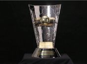 Taça do Campeonato Alagoano de futebol será exposta no Parque Shopping