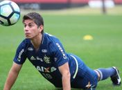 Conca treina até fora do Flamengo e fica mais forte para provar que pode ter última chance