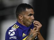 Ídolo do United detona Tévez por "corpo mole" em sua última temporada no clube: "Ficava à toa"