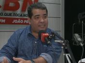 Amadeu Rodrigues diz que vai ligar para o seu colega de Alagoas para questionar a medida (Foto: Reprodução/TV Cabo Branco)