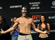 Em pesagem empolgante no UFC São Paulo, Markus Maluko brilha com fantasia de Coringa