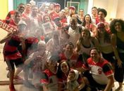 Súditos no reino! Torcida organizada faz festa na casa de Adriano Imperador