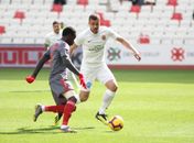 Após “renunciar férias”, Chico, ex-Palmeiras, comemora o fato de ser um dos brasileiros com mais jogos na temporada turca