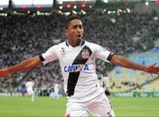 Vasco está impedido de registrar reforços por conta de dívida com ex-atacante do clube